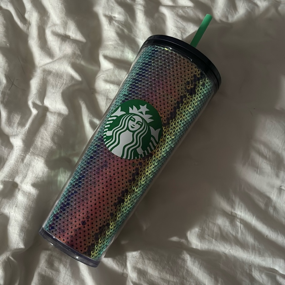 24oz Mermaid Starbucks cup with straw.